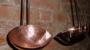 Schoepfkelle Kupfer mit Edelstahl ca. 230 ml aussen poliert.JPG
